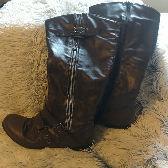 Brown inside zipper calf boots - Picture 2 of 7